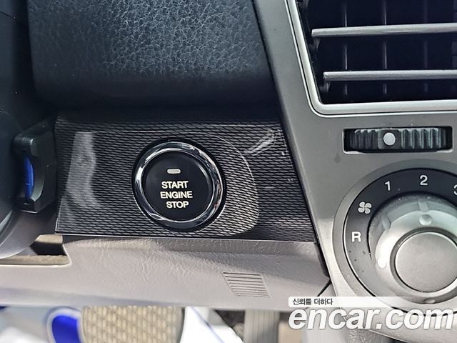 KG Mobility (SsangYong) Korando Turismo 4WD GT 11-seater 2014 — фото 19