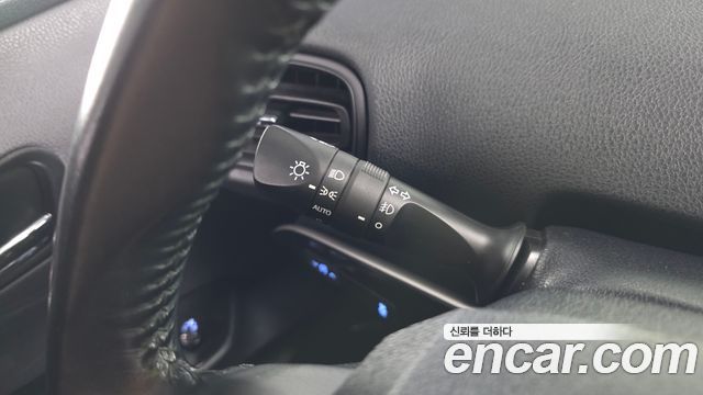 Toyota Prius (IV) 1.8 E 2017 — фото 18