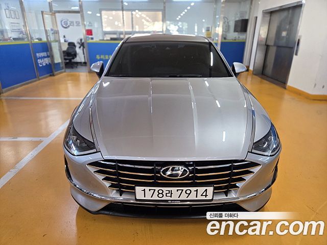 Hyundai Sonata (DN8) 2.0 Premium Family