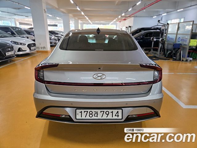 Hyundai Sonata (DN8) 2.0 Premium Family 2021 — фото 3