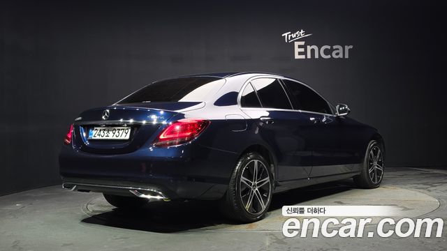 Mercedes-Benz C-Class (W205) C220 d 4MATIC Exclusive 2019 — фото 2