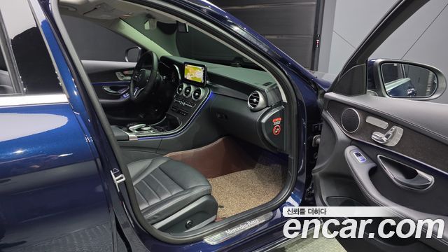 Mercedes-Benz C-Class (W205) C220 d 4MATIC Exclusive 2019 — фото 11