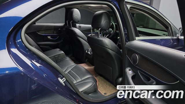 Mercedes-Benz C-Class (W205) C220 d 4MATIC Exclusive 2019 — фото 12