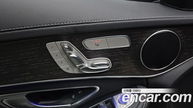 Mercedes-Benz C-Class (W205) C220 d 4MATIC Exclusive 2019 — фото 17