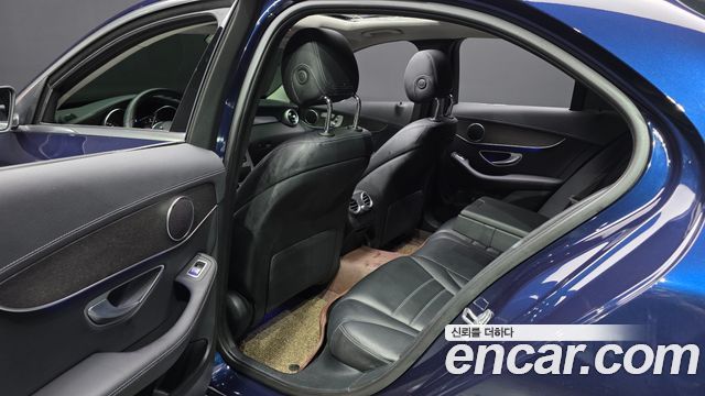 Mercedes-Benz C-Class (W205) C220 d 4MATIC Exclusive 2019 — фото 26