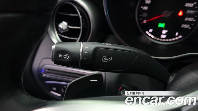 Mercedes-Benz C-Class (W205) C220 d 4MATIC Exclusive 2019 — фото 28