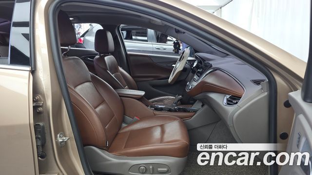 Chevrolet Malibu 2.0 Turbo LTZ Premium 2018 — фото 11
