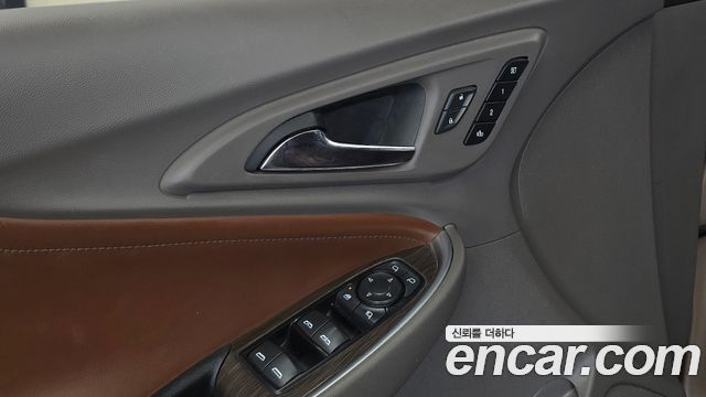 Chevrolet Malibu 2.0 Turbo LTZ Premium 2018 — фото 30