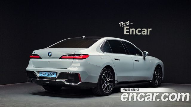BMW i7 (G70) xDrive 60 M sport 2023 — фото 2