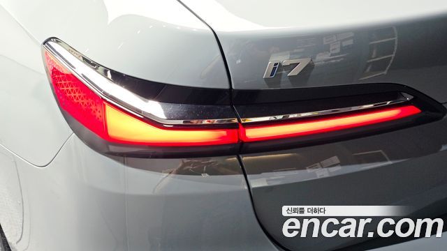 BMW i7 (G70) xDrive 60 M sport 2023 — фото 29