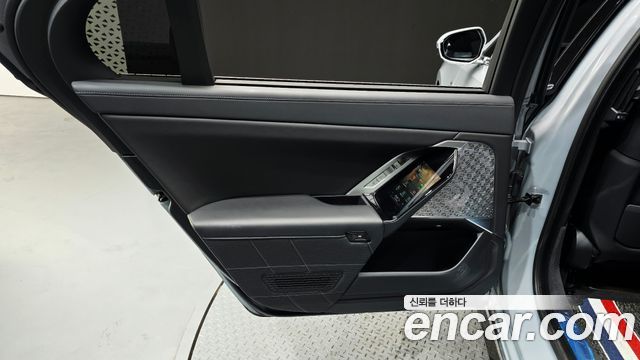 BMW i7 (G70) xDrive 60 M sport 2023 — фото 31