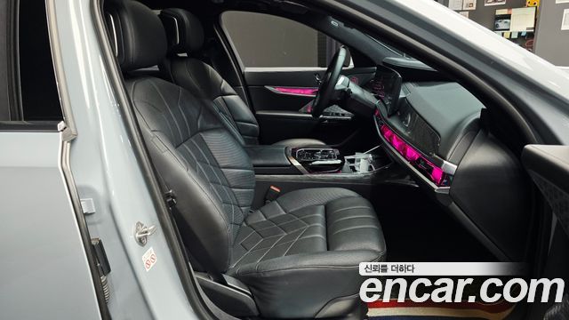 BMW i7 (G70) xDrive 60 M sport 2023 — фото 32