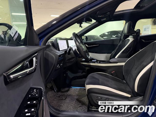 Kia EV6 Long Range 4WD GT Line 2022 — фото 7