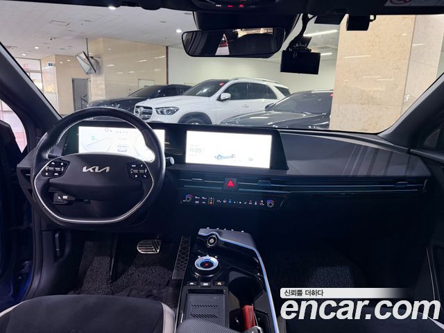 Kia EV6 Long Range 4WD GT Line 2022 — фото 9
