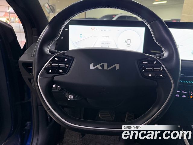 Kia EV6 Long Range 4WD GT Line 2022 — фото 10