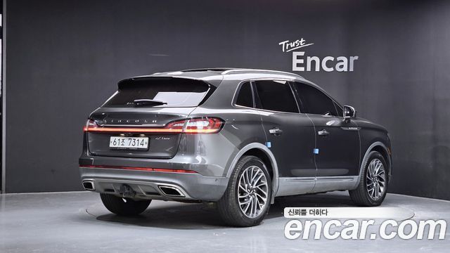 Lincoln Nautilus (I) 2.7 Reserve AWD 2019 — фото 2