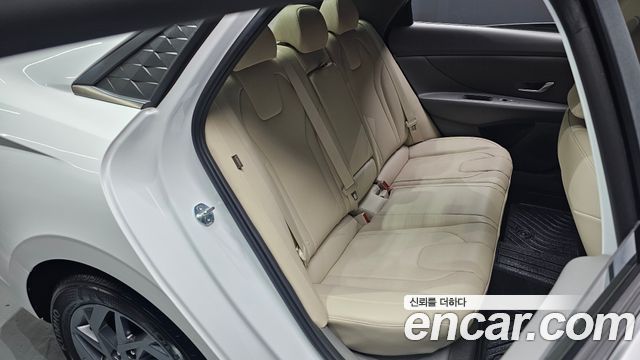 Hyundai Avante (CN7) 1.6 Inspiration 2024 — фото 11
