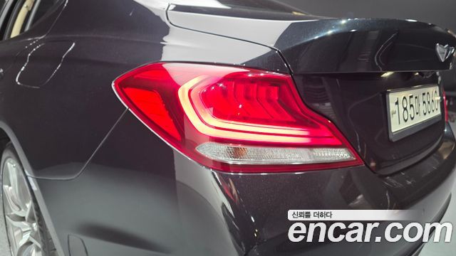 Genesis G70 2.0T Sport Package 2020 — фото 23