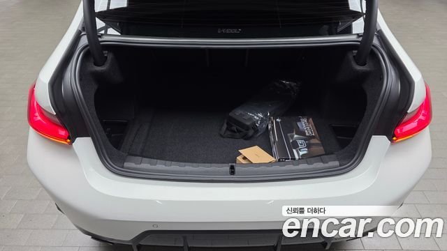 BMW 3 Series (G20) 320i M Sport 2025 — фото 19