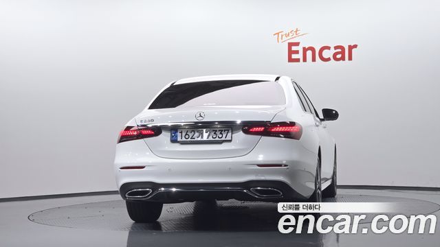 Mercedes-Benz E-Class (W213) E250 AMG Line 2023 — фото 4