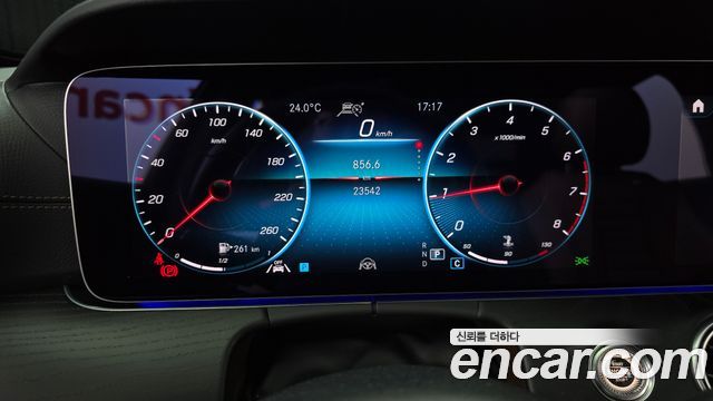 Mercedes-Benz E-Class (W213) E250 AMG Line 2023 — фото 8