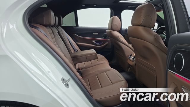 Mercedes-Benz E-Class (W213) E250 AMG Line 2023 — фото 11