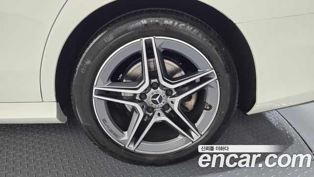 Mercedes-Benz E-Class (W213) E250 AMG Line 2023 — фото 21