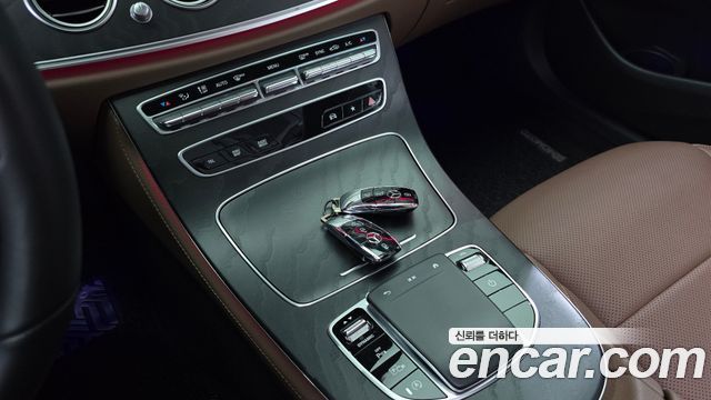 Mercedes-Benz E-Class (W213) E250 AMG Line 2023 — фото 27