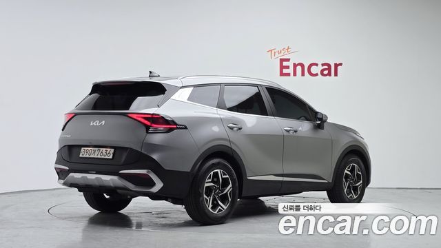 Kia Sportage (V) Diesel 2.0 2WD Prestige 2023 — фото 2