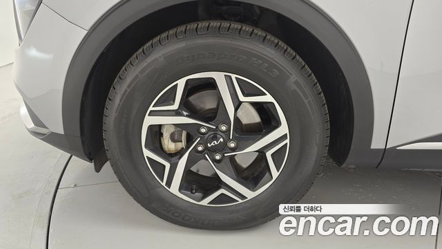 Kia Sportage (V) Diesel 2.0 2WD Prestige 2023 — фото 5