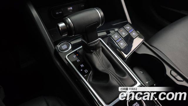 Kia Sportage (V) Diesel 2.0 2WD Prestige 2023 — фото 9
