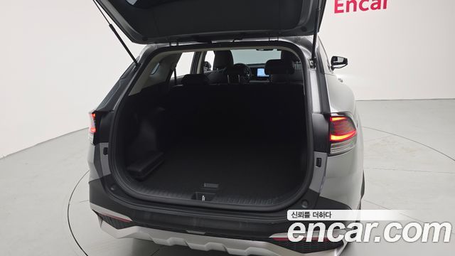 Kia Sportage (V) Diesel 2.0 2WD Prestige 2023 — фото 20