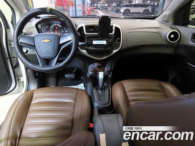 Chevrolet Aveo Sedan 1.4 Turbo L 2017 — фото 10