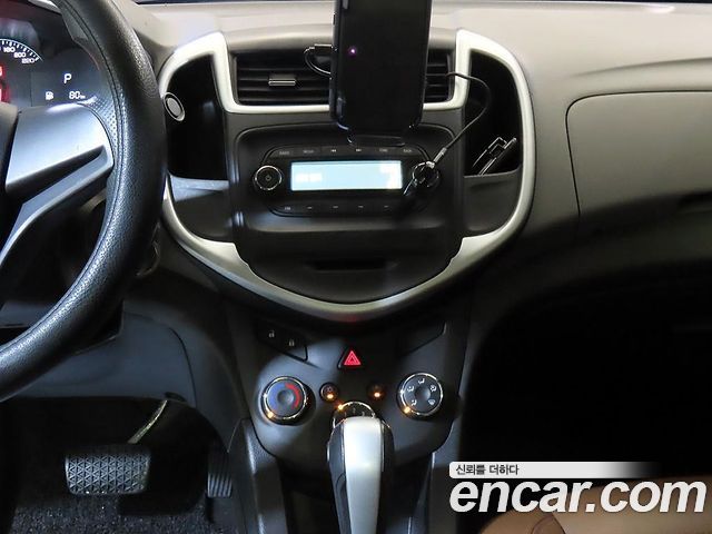 Chevrolet Aveo Sedan 1.4 Turbo L 2017 — фото 15