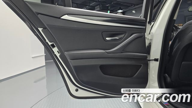 BMW 5 Series (F10) 520d M Aero Dynamic 2016 — фото 25