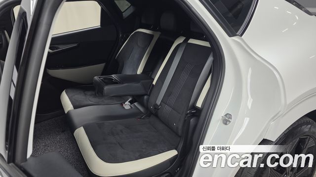 Kia EV6 Long Range 4WD GT Line 2023 — фото 12