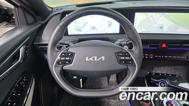 Kia EV6 Long Range 4WD GT Line 2023 — фото 14