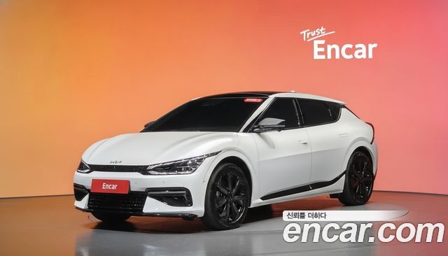 Kia EV6 Long Range 4WD GT Line 2023 — фото 1