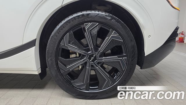 Kia EV6 Long Range 4WD GT Line 2023 — фото 21