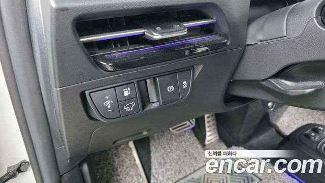 Kia EV6 Long Range 4WD GT Line 2023 — фото 27
