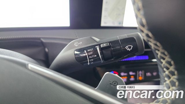 Kia EV6 Long Range 4WD GT Line 2023 — фото 28