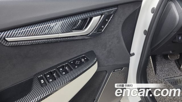 Kia EV6 Long Range 4WD GT Line 2023 — фото 30