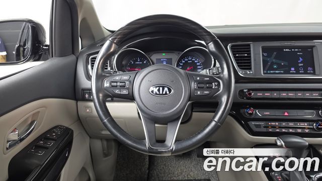 Kia Carnival 9-Seater Prstige 2019 — фото 13