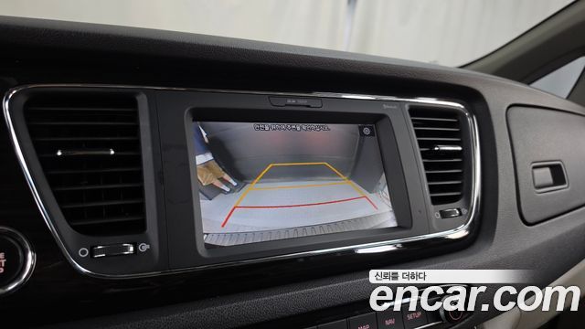 Kia Carnival 9-Seater Prstige 2019 — фото 15