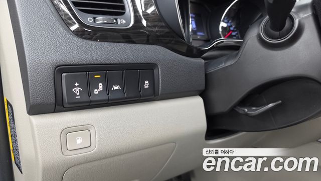 Kia Carnival 9-Seater Prstige 2019 — фото 16