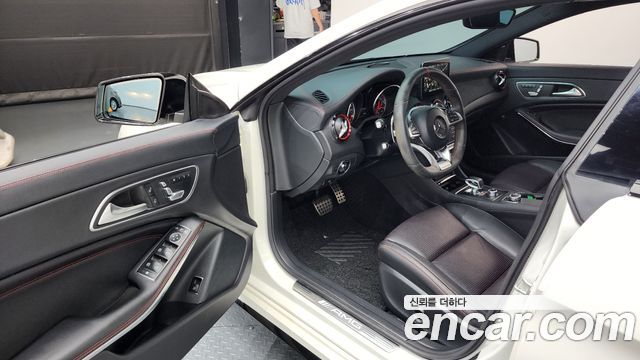 Mercedes-Benz CLA-Class (C117) CLA45 AMG 4MATIC 2017 — фото 10
