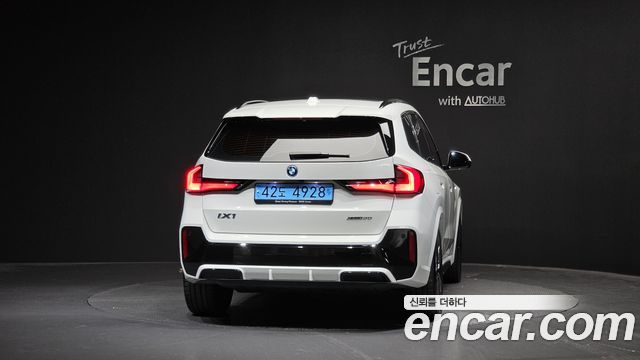 BMW iX1 (U11) xDrive 30 M Sport 2023 — фото 4