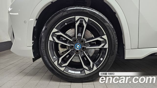 BMW iX1 (U11) xDrive 30 M Sport 2023 — фото 5