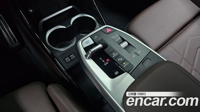 BMW iX1 (U11) xDrive 30 M Sport 2023 — фото 9
