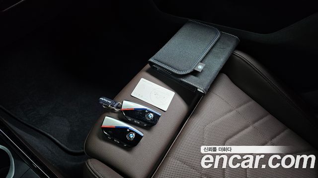 BMW iX1 (U11) xDrive 30 M Sport 2023 — фото 15